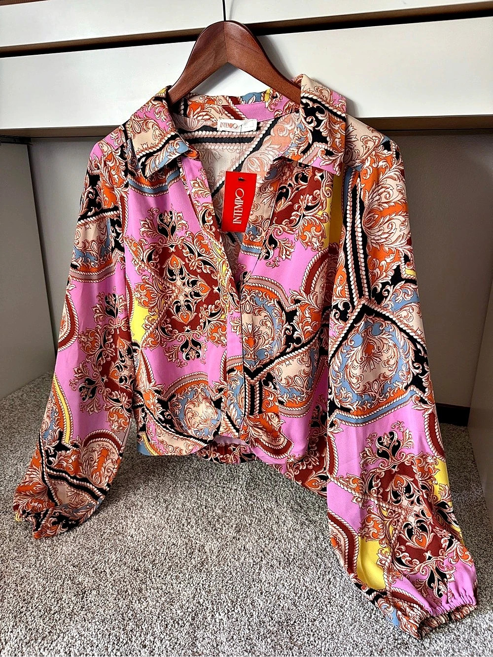 Intempo Paisley Slightly Cropped Blouse Size Large NWT